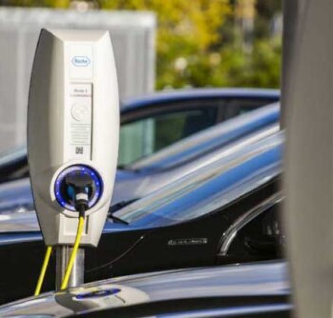 7-Reasons-Your-Company-Should-Install-EV-Charging-Points